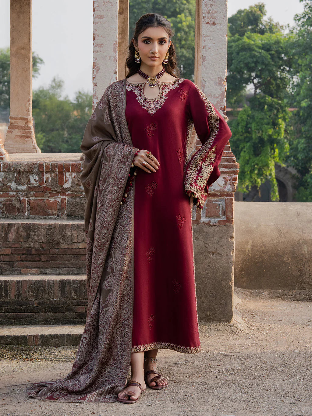 IZEL- DHANAK EMBROIDERED SHIRT WITH WOOL PRINT SHAWL - VL1231