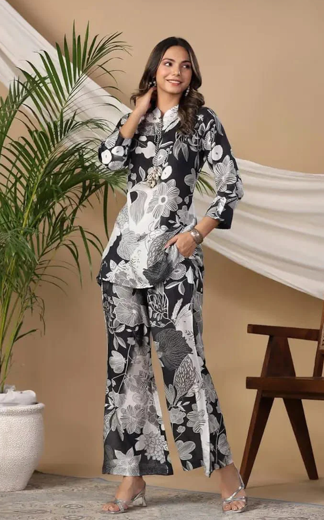 Sapphire - Summer 2PC Lawn Digital Printed Dress - VL1422