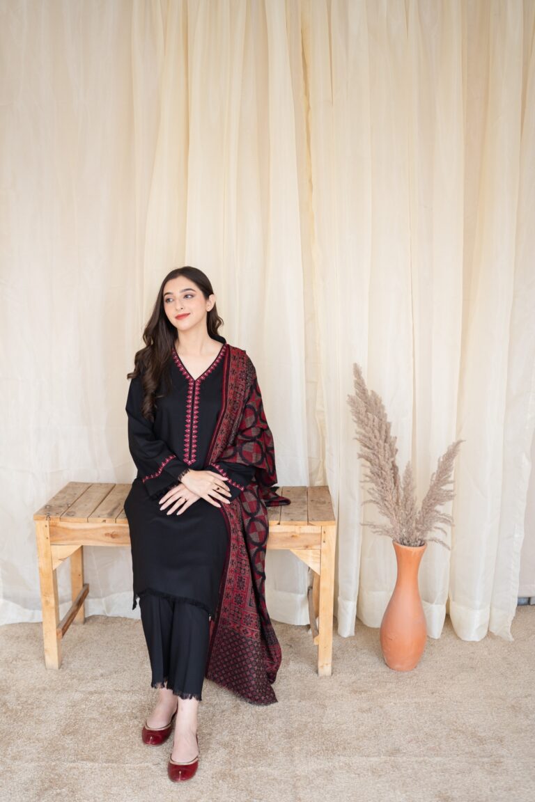 VL685 3PC Dhanak Embroidered Suit With Digital Print Shawl