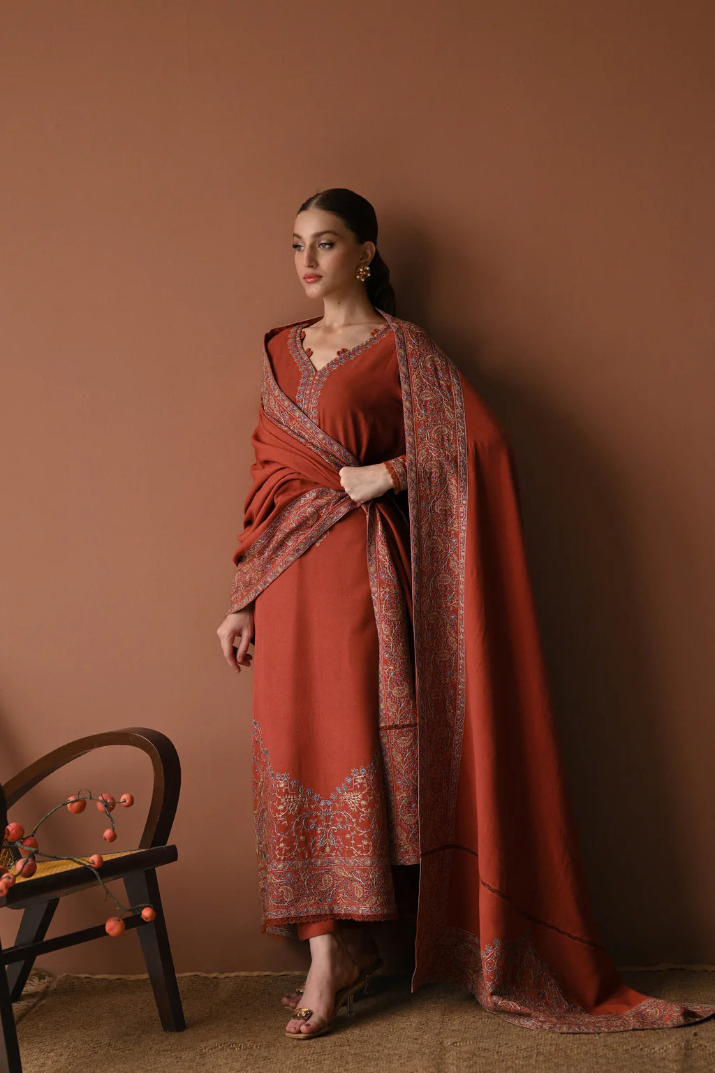Izel - DHANAK EMBROIDERED SHIRT WITH DHANAK EMBROIDERED SHAWL - VL1269