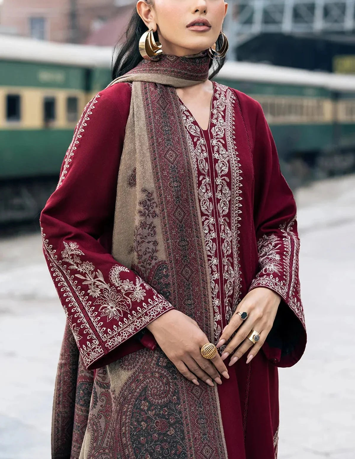 Embroidered 3pc Dhanak dress with Print shawl - VL1142