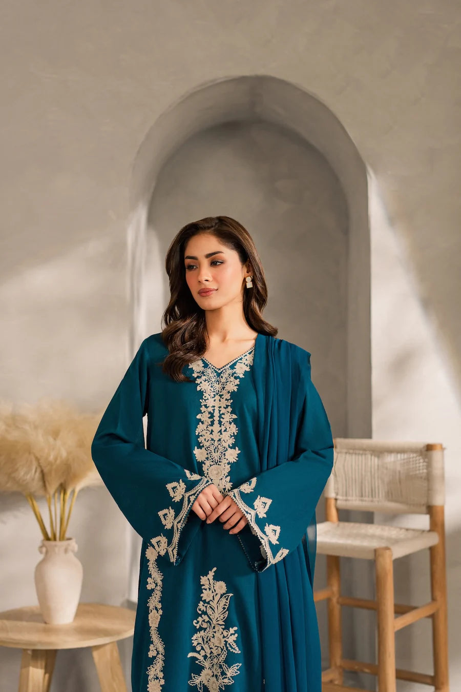 iznik - Winter 3PC Dhanak Embroidered Suit - VL1292