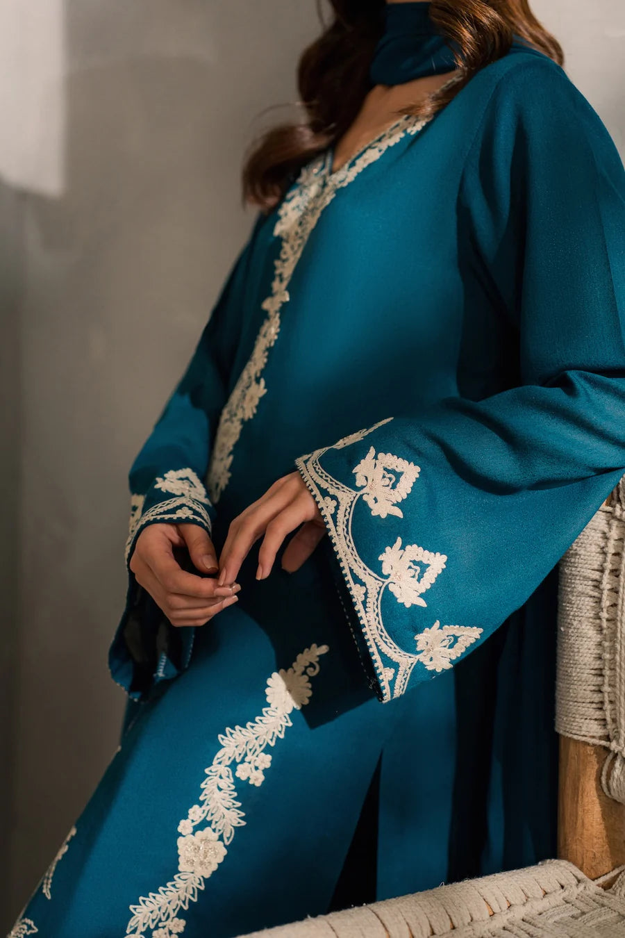 iznik - Winter 3PC Dhanak Embroidered Suit - VL1292
