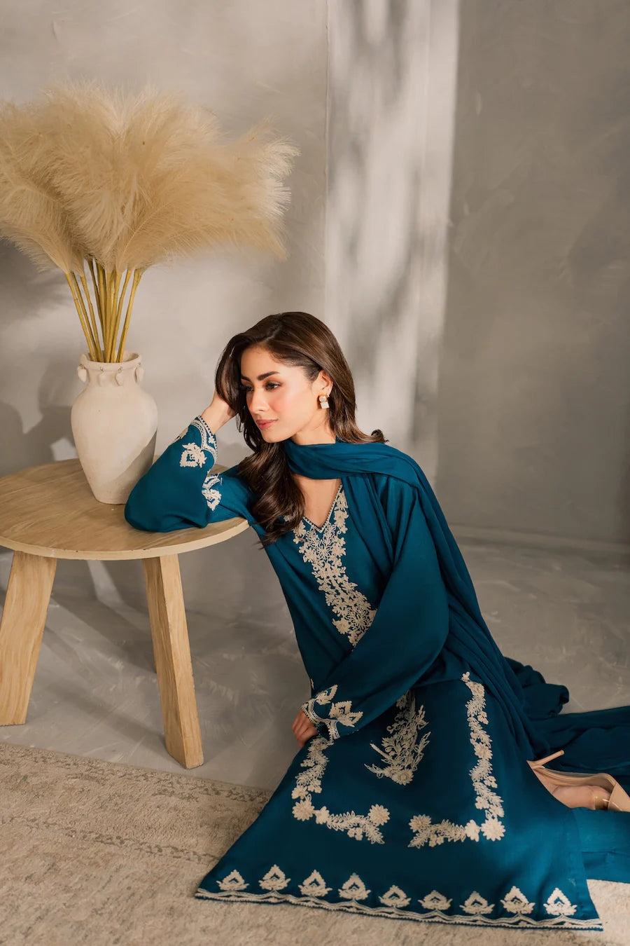 iznik - Winter 3PC Dhanak Embroidered Suit - VL1292