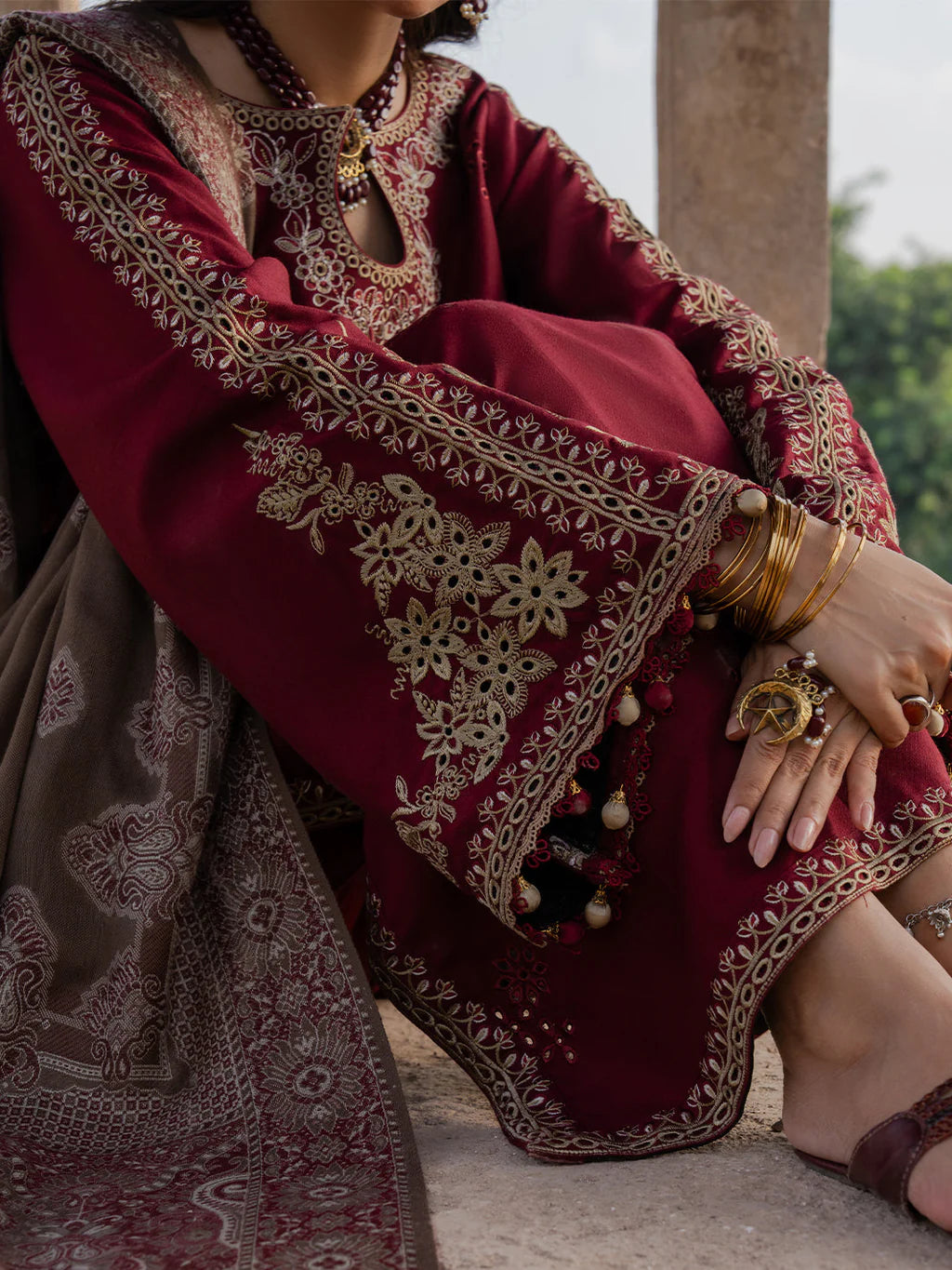 IZEL- DHANAK EMBROIDERED SHIRT WITH WOOL PRINT SHAWL - VL1231
