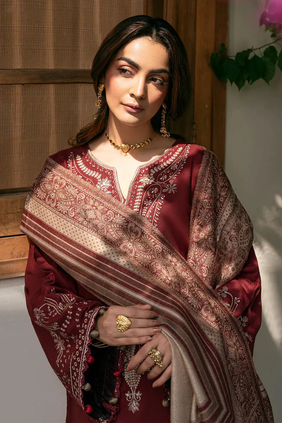 IZEL-3PC DHANAK EMBROIDERED SHIRT WITH COURTRAI PRINT SHAWL - VL1273