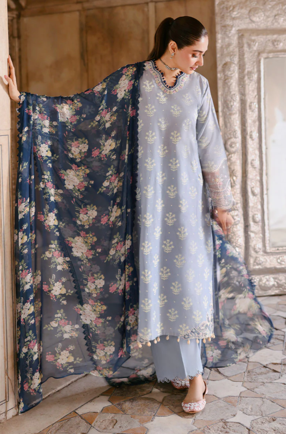 Mushq - 3PC LAWN HEAVY CHIKENKARI EMBROIDERED SUIT - VL1438