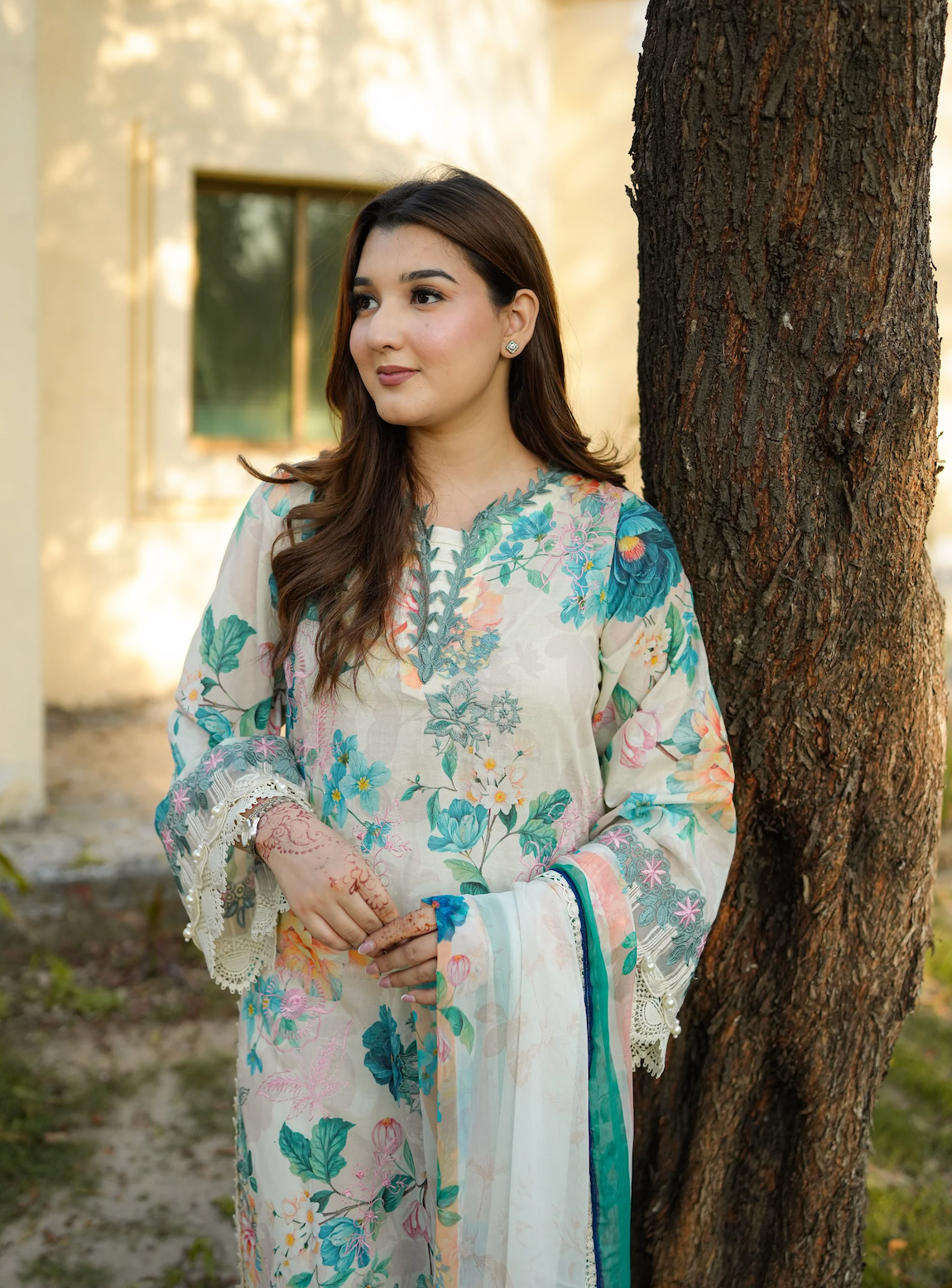 Aneela -Summer 3PC Lawn Digital Printed + embroidered Suit - VL1439