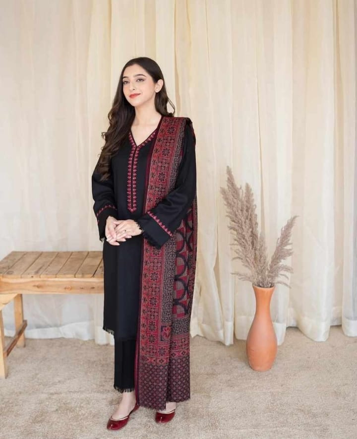 VL685 3PC Dhanak Embroidered Suit With Digital Print Shawl