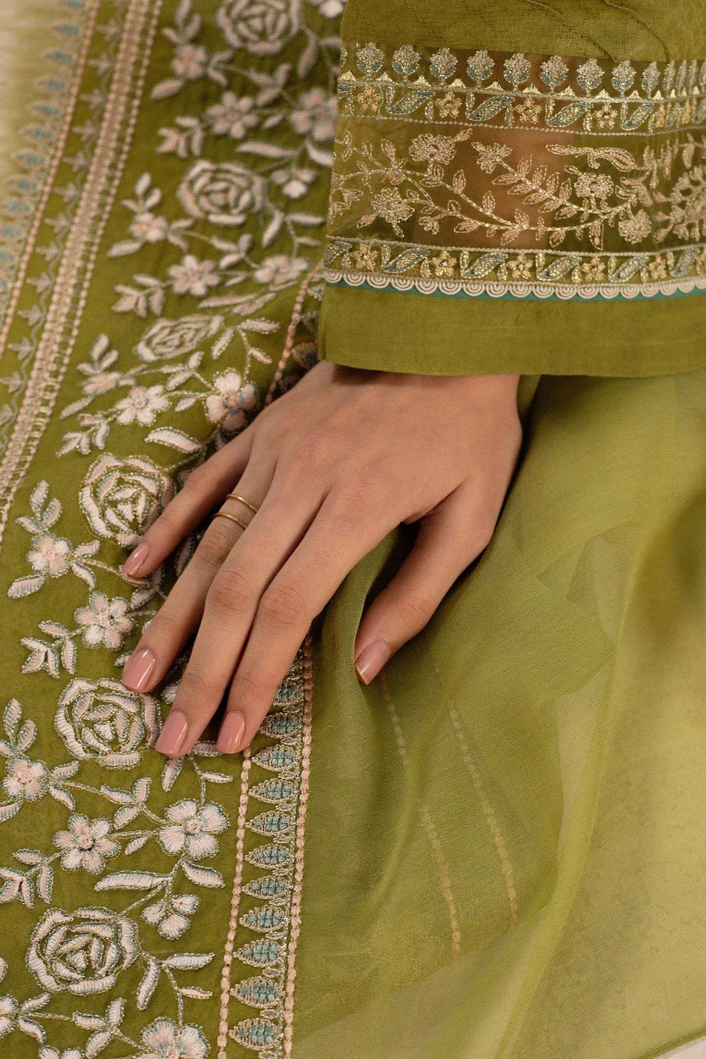 Zara Shahjahan - Embroidered Lawn 3pc with Embroidered Chiffon Dupatta- VL1335