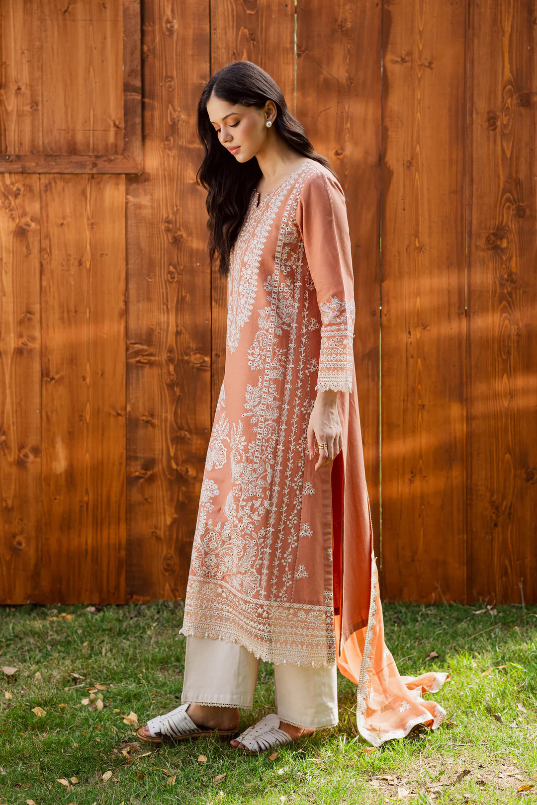 Summer 3PC Lawn Embroidered Suit - VL1328