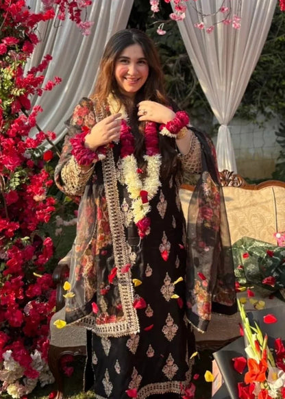 Veezal - Unstitched Luxury Lawn Heavy Embroidered 3PC Suit - VL1327